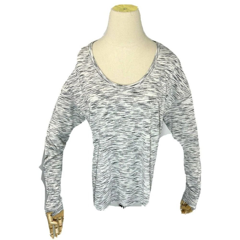Lululemon Womens Size 10 Meant to Move Thumb Holes Long Sleeve Black White - Picture 14 of 16